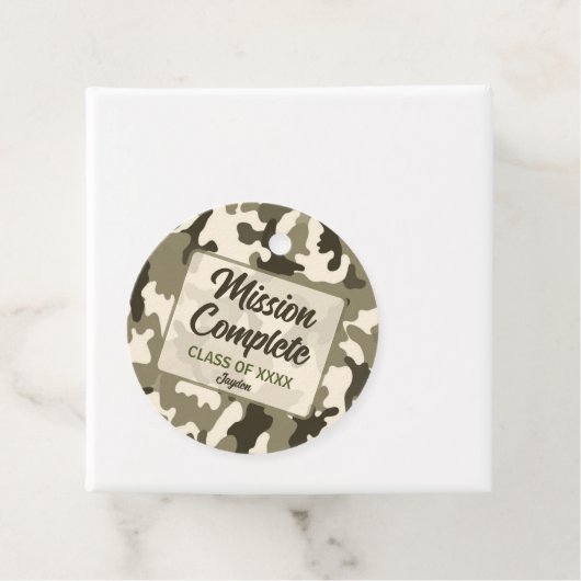 素朴なカモフラージュ アースカラーの茶色とタン フェイバータグ (インサイチュ)