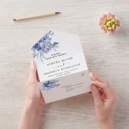 素朴なダスティーブルーのバラやその他の花 オールインワン招待状