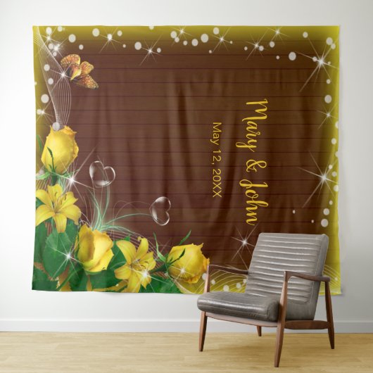 素朴なダークウッドイエローフラワーウェディングバックドロップ タペストリー (インサイチュ(横))