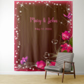 素朴なダークウッドピンクの花のウェディングバックドロップ タペストリー (インサイチュ)