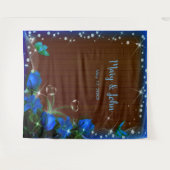 素朴なダークウッドブルーの花柄のウェディングバックドロップ タペストリー (正面(横))