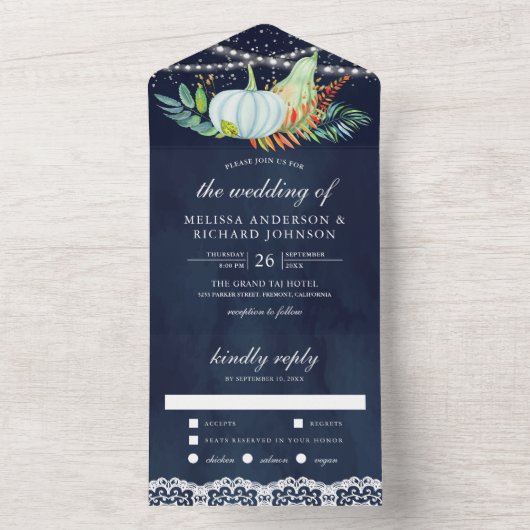 素朴なネイビーブルーのレースに白いパンプキンが秋の結婚式を彩る オールインワン招待状 (内側)
