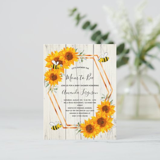 素朴なハチの赤ちゃんシャワーひまわり木の招待状 ポストカード (スタンド正面)