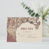 素朴なハート型の彫刻オークの木の結婚式出欠確認カード 出欠カード (スタンド正面)