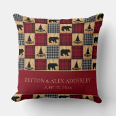 素朴なバイソンチェックベアの結婚記念日 クッション (正面)