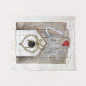 素朴なバレンタインの巣箱 タペストリー (正面(横))