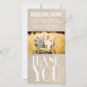 素朴なバーラップのベビーの誕生は写真感謝していしています サンキューカード (正面)