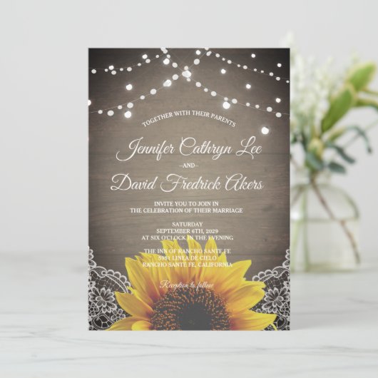 素朴なヒマワリのひもはレースの納屋の結婚式をつけます 招待状 (スタンド正面)