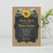 素朴なヒマワリのバーラップの黒板のブライダルシャワー 招待状 (スタンド正面)