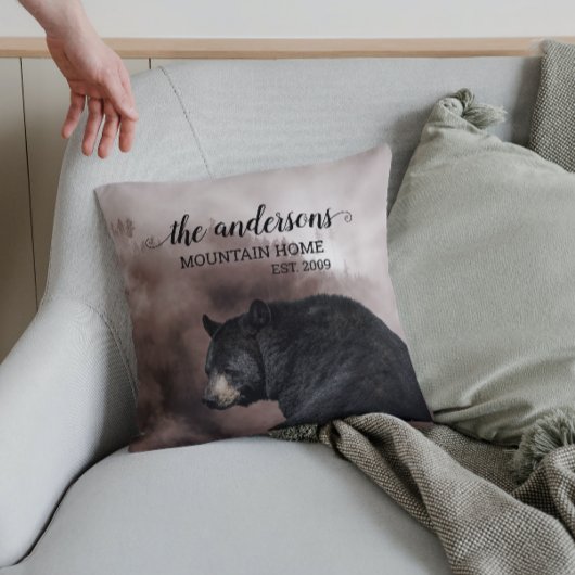 素朴なブラックベアの森のキャビン装飾モノグラム クッション