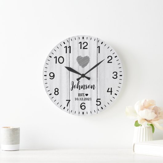 素朴なホワイトウッドのラブカスタムネーム ラージ壁時計 (ホーム)