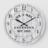 素朴なホワイトバーンウッド ファームハウス Mr. & Mrs. カスタム ラージ壁時計 (正面)
