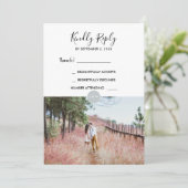 素朴なモダンモノグラム写真RSVPの結婚カード 招待状 (スタンド正面)