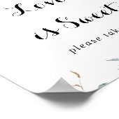 素朴なユーカリゴールドフラワーラブイズスイートサイン ポスター (角)