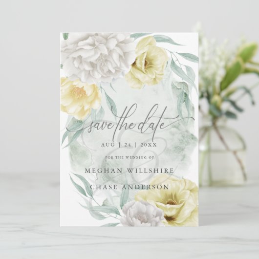 素朴なレモンイエローとアイボリーの牡丹の花 招待状 (スタンド正面)