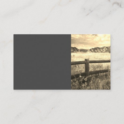 素朴なロッキー山の風景セピア調の写真 名刺 (裏面)