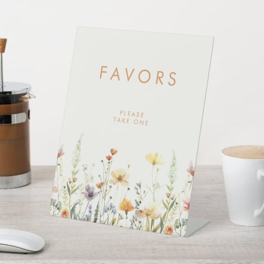 素朴なワイルドフラワーのブライダルシャワーのお favors 台座サイン (インサイチュ)