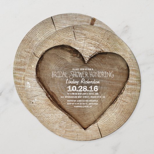 素朴な切り分けられた木の木製のハートのブライダルシャワー 招待状 (正面/裏面)