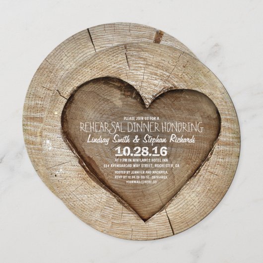 素朴な切り分けられた木の木製のハートのリハーサルの夕食 招待状 (正面/裏面)