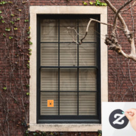 素朴な古いクモ ウィンドウサイン