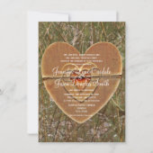 素朴な国の木のハートの迷彩柄の結婚式の招待 招待状 (正面)