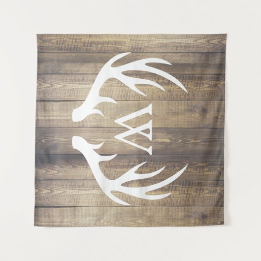 素朴な国の白いシカの(雄ジカの)枝角の納屋木 タペストリー (正面(横))