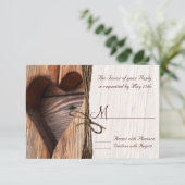 素朴な国のRSVPを結婚する木のハートの麻ひも 出欠カード (スタンド正面)