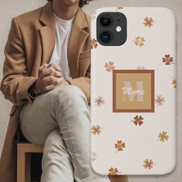 素朴な地上トーンの光の4つの葉のクローバー iPhone 11 ケース