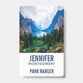 素朴な地方の山々と自然の風景写真 バッジ (裏面)