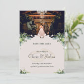 素朴な室内での結婚式の「Save the Date」カード 招待状 (スタンド正面)