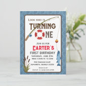 素朴な少年の釣りファーストバースデー招待状 招待状 (スタンド正面)