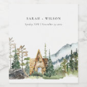 素朴な山の松林の木造小屋のウェディング ワインラベル (シングルラベル)