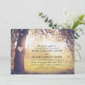 素朴な木と彫刻のハートの婚約パーティー 招待状 (スタンド正面)