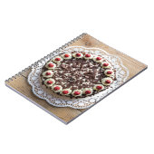 素朴な木に黒い森のケーキ ノートブック (左側)