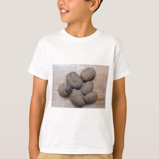 素朴な木のジャガイモの概念 Tシャツ (正面)
