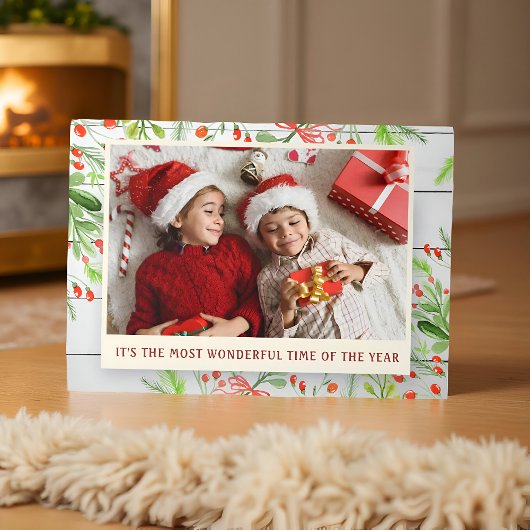 素朴な木の水彩画の葉の写真 ホリデー 三つ折りクリスマスカード