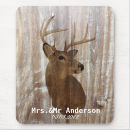 素朴な木の鹿狩りはmrとmrsの上にある マウスパッド