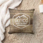 素朴な木製のスキーのストック及び山の《植物》アスペンコロラド州 クッション (ブランケット)