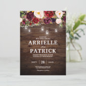 素朴な木製のバーガンディーフラワーライト 招待状 (スタンド正面)