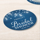 素朴な木製のメーソンジャー及びライト青のブライダルシャワー ラウンドペーパーコースター (アングル)