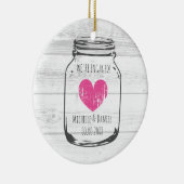 素朴な木製のヴィンテージのメーソンジャーの婚約のクリスマス セラミックオーナメント (右)