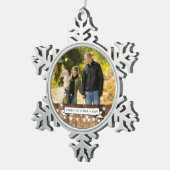 素朴な木製の豆電球新しい親ギフト家族 スノーフレークピューターオーナメント (右)