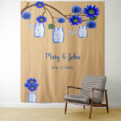 素朴な木製の青い花柄のメイソンジャー 写真用背景 タペストリー (インサイチュ)