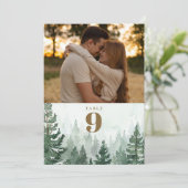 素朴な松の木の森の写真テーブルナンバー 招待状 (スタンド正面)