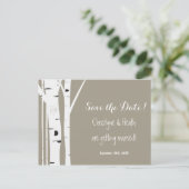 素朴な樺の木の彫刻ハート Save Date ポストカード (スタンド正面)