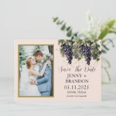 素朴な水彩画のブドウ畑の写真 セーブザデート (スタンド正面)