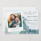 素朴な水彩画の木々と山々、ほこりっぽい青 セーブザデート (正面)