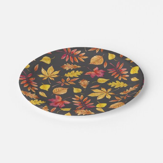 素朴な水彩秋の落ち葉模様パーティー ペーパープレート (アングル)