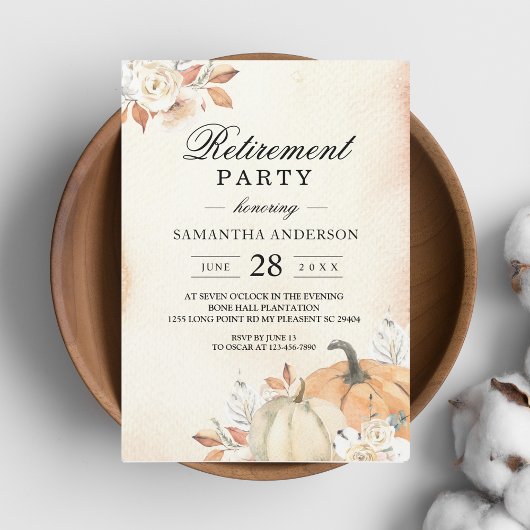 素朴な秋のオレンジ色のカボチャと花 招待状