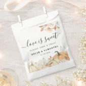 素朴な秋のカボチャと花 フェイバーバッグ (クリップ留めされた状態)